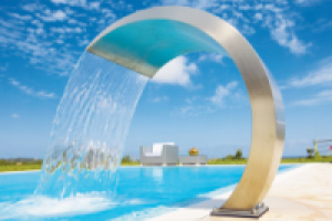 Бассейн с водопадом - доступная роскошь