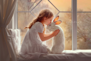 Девочка с кроликом (художественная ретушь)