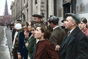 Как одевались наши бабушки и дедушки