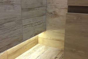 Квартира на Красностуденческом 62 кв.м.подиум в ванной.