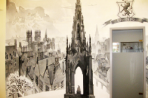 Роспись стен ( Москва, ул. Заморенова , 11. Alibra - школа инос