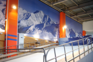 Оформление стены.