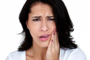 «Кариес на передних зубах в чём опасность и как вылечить»