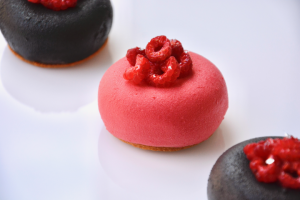 Муссовое пирожное Малина-Кокос-Ваниль