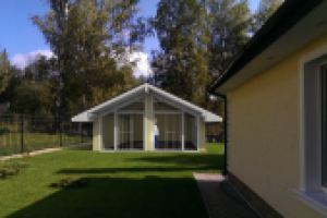 пристройка; дополнительное сооружение;