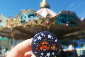 Сувенирная продукция: значки для цирковой студии