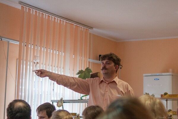 Визит блогеров на завод виноградных вин