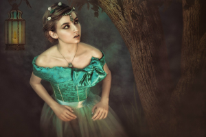 Девушка в лесу