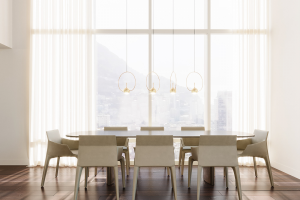 Большая гостиная в большом доме