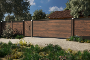 Забор в экстерьере