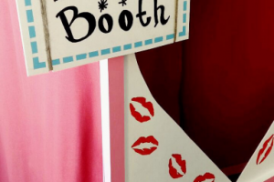 Табличка для будки поцелуев