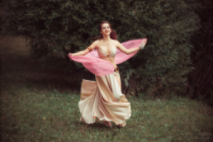 Танцовщица 4