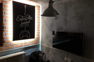 В интерьере