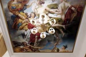 Потолок в спальне