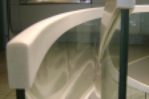 Ограждение лестницы из кориандра и стекла (2003)