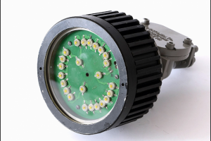 Промышленный светодиодный фонарь.