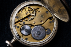 Антикварные часы