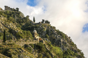 подальше от всех