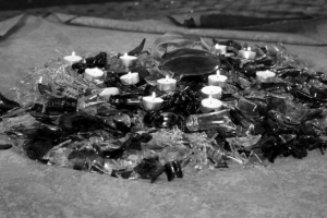 ЙОГА  семинар(гвозди битые стёкла)