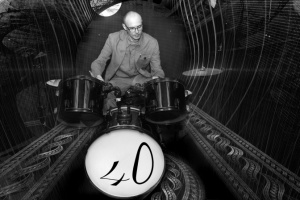 ВНЕ ЖАНРА ОТКРЫТКА НА СВОЁ 40ЛЕТИЕ. отбарабанил, короче....