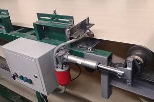 Узел автоматической регулировки ленты