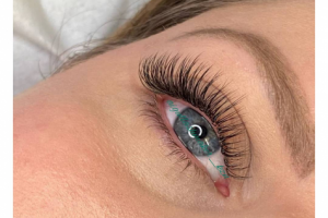 Обучение наращиванию ресниц