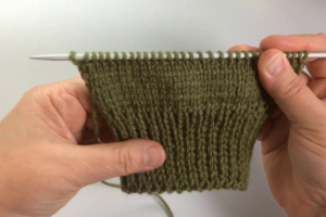 5 необычных видов резинки спицами, которые украсят любое изделие