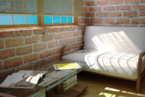 Интерьер комнаты отдыха в художественной галерее