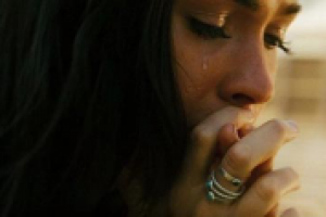 Окутала город темная ночь...