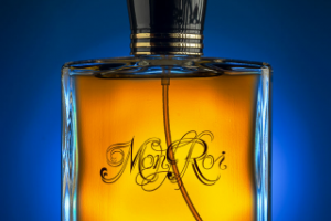 реклама парфюмерной продукции - мужская туалетная вода Mon Roi
