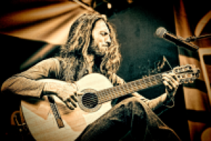 Эстас Тонне на концерте