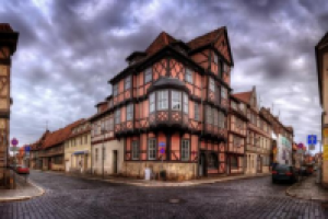 En droem om ett gammalt korsvirkeshus (DE->SV)