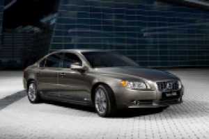 Новый Volvo vs представительский Mercedes-Benz