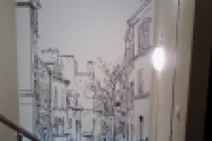 Город. Роспись стены на лестничной площадке в таун-хаусе