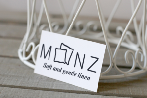 Moonz логотип для текстильных изделий Израиль