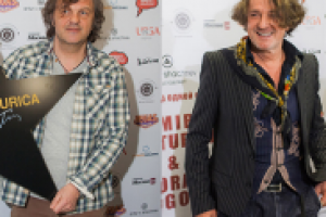 Эмир Кустурица и Горан Брегович. Сувенирная продукция.