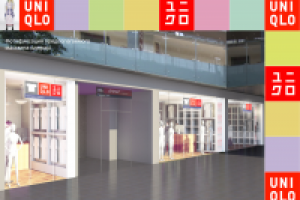 Магазин "UniKlo" на Ленинградском вокзале. Входная группа. Вид 3