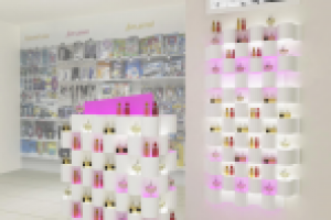 парфюмерная витрина навесная 1