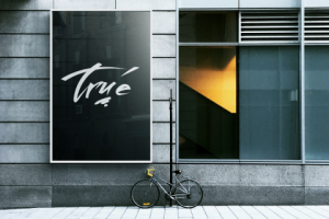 Разработка логотипа для True Bar