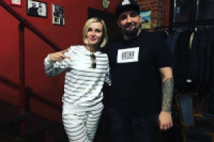 Работа на стене в студии Басты