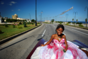 Празднование кинсеаньеры на Кубе