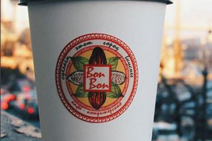 Стакан для горячих напитков с собой, кафе "BonBon"