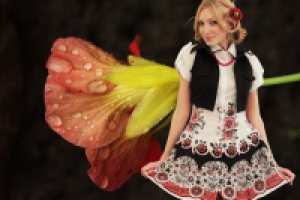 Фотосъемка (модели и фона), изолирование (обтравка), коллаж.