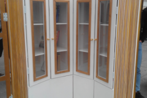 Арт-инсталляция "Шкаф знаний" на Исаакиевской площади