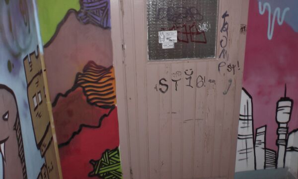 img3221193.png