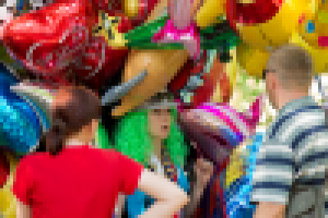 продавец детского счастья