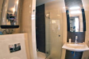 Пентхаус в Шевченковском районе. Душевая