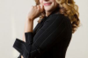 Корпоративный портрет в офисе для компании Форпостоценка