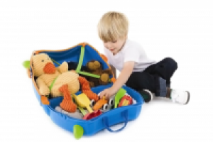 Детский чемодан на колесах для путешествий