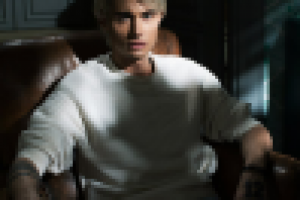 Студийная мужская фотосессия